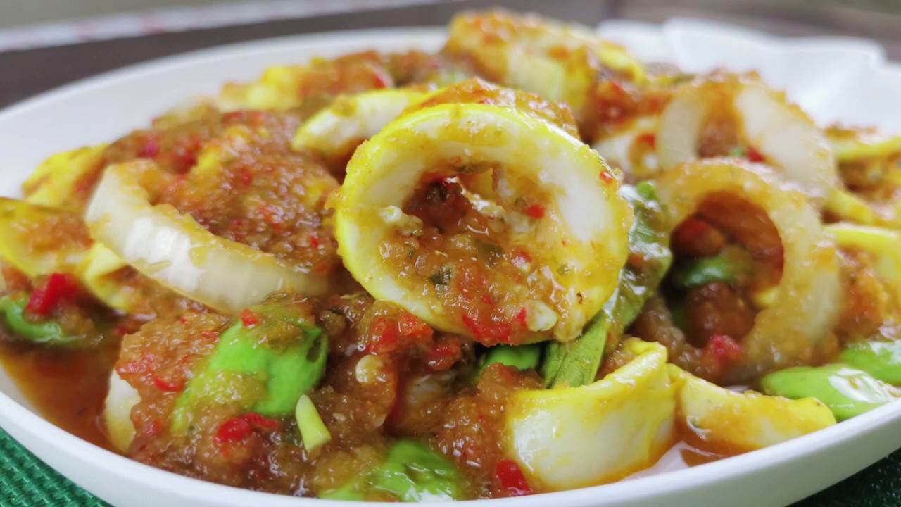 Sotong Masak Cili Api Petai/Bird Eye's Chili Squid With Stinky Beans